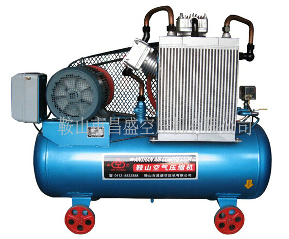 無油空氣壓縮機(jī)使用時(shí)應(yīng)注意。
